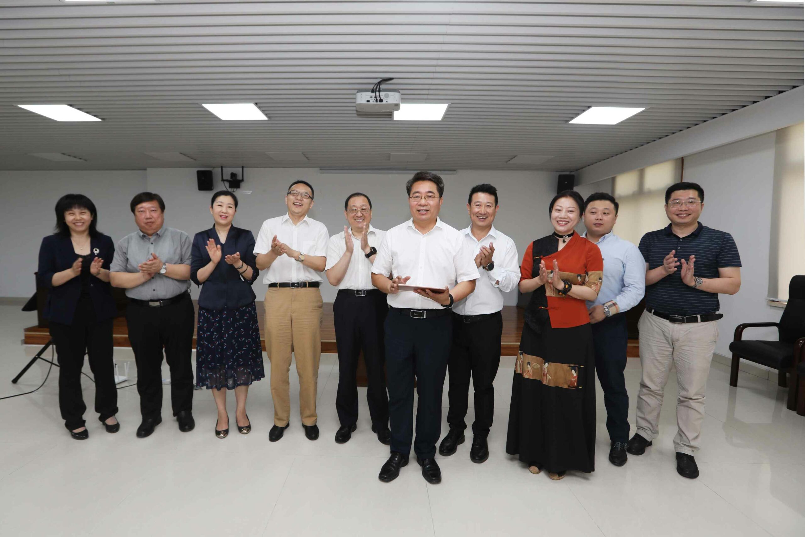 友虹科技助力建党百年——“学党史,点亮心中红船”活动成功在京启动 友虹科技助力建党百年——“学党史,点亮心中红船”活动成功在京启动